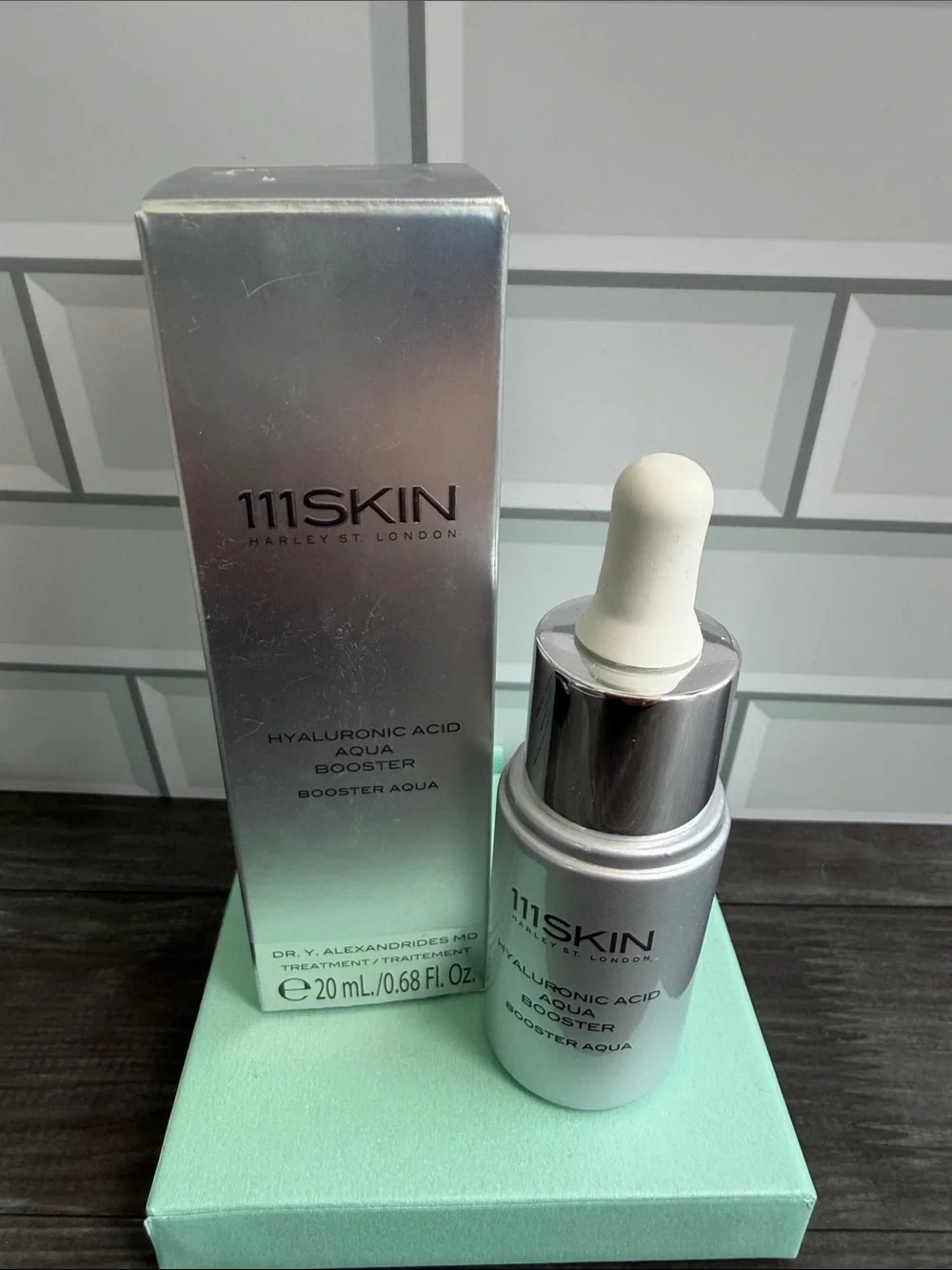 111SKIN Hyaluronic Acid Aqua Booster - Silver & White